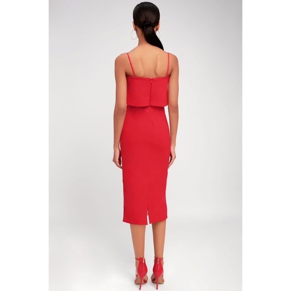 Elliatt Red Midi Dress - Picture 3 of 8